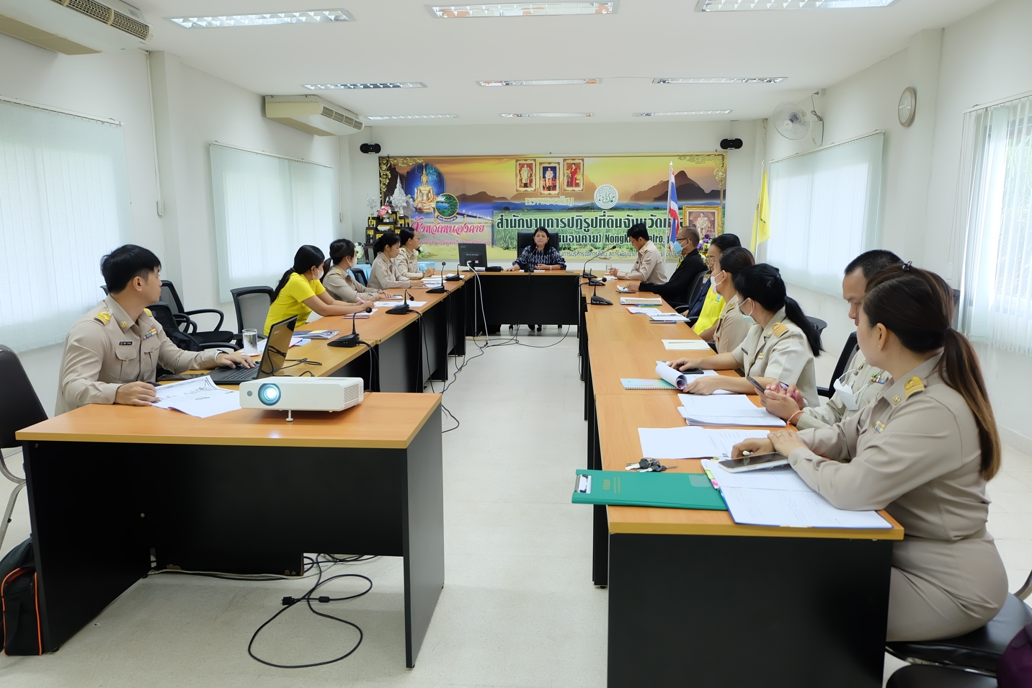 title - ผู้ตรวจราชการ ส.ป.ก. (เขตตรวจราชการที่ 10 ,11 ,12) ประชุมติดตามผลการดำเนินงานตามแผนการตรวจราชการ ส.ป.ก. ประจำปีงบประมาณ พ.ศ. 2566 รอบที่ 2 เขตตรวจราชการที่ 10 ณ ส.ป.ก.หนองคาย